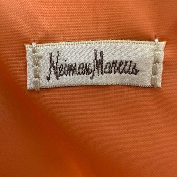 (NWOT) NEW NEIMAN MARCUS COLORFUL TOTE BAG, 14" X 14" X 6", 2 LEATHER STRAPS, - Picture 4 of 4